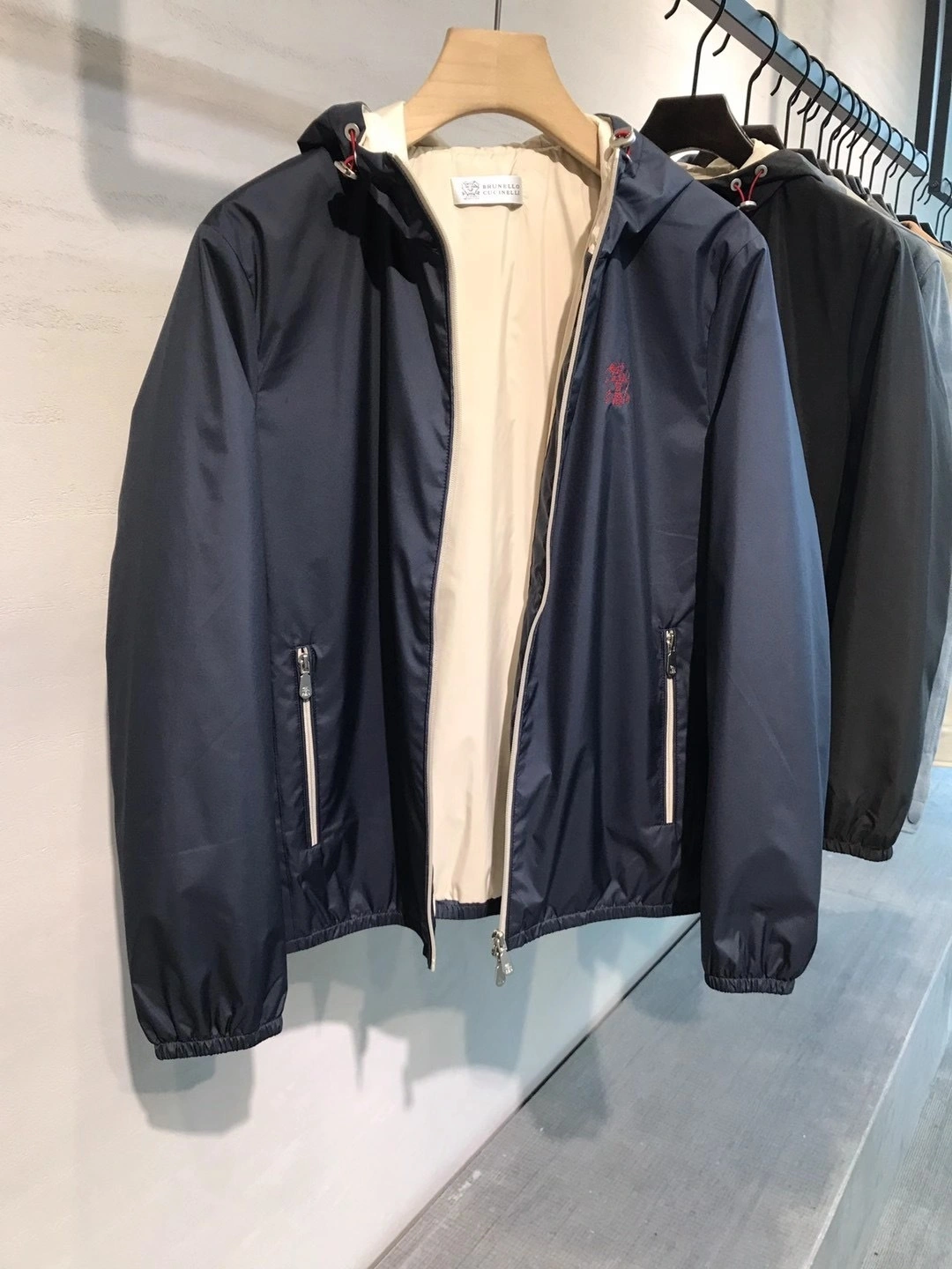wg.luxury -- 2ru9588o 2colour item: E-F443J1230-2H